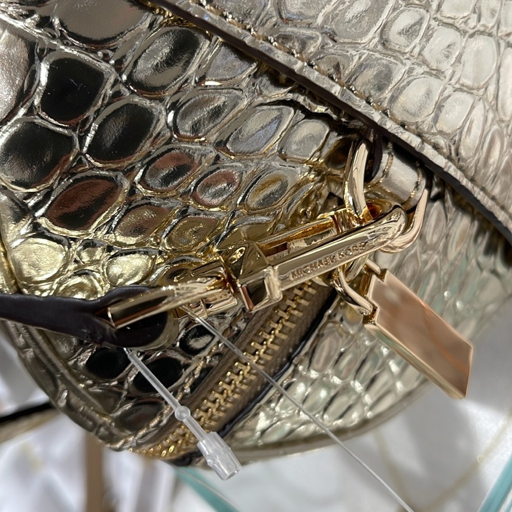 Michael Kors Grayson Md Metallic Crocodile Embossed Leather Satchel
Pale Gold NW - Picture 14 of 16